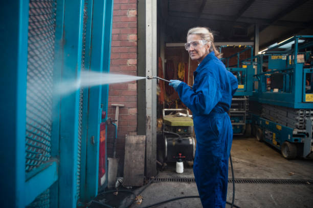 Best Machinery and Equipment Cleaning  in Fowlerville, MI
